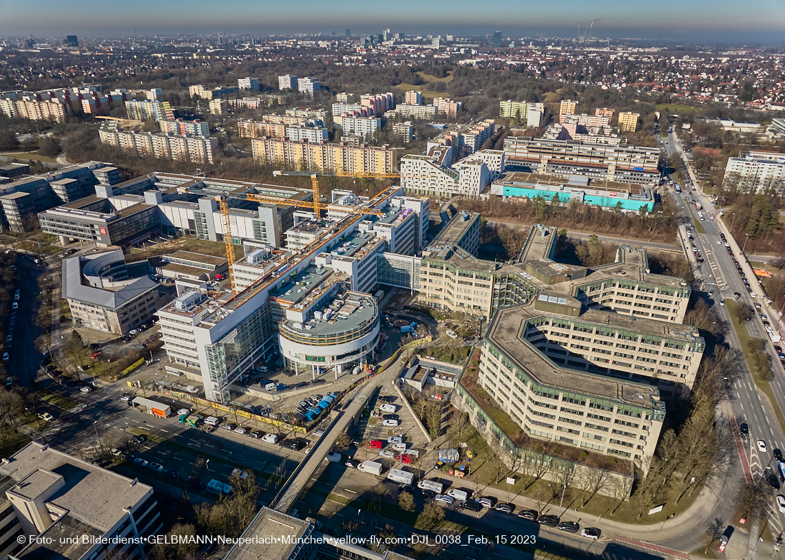 15.02.2023 - Perlach Plaza - Rentenversicherung - SHAERE - Allianz in Neuperlach
